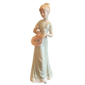 House of Lloyd Porcelain Figurine "Garden Party" 2000